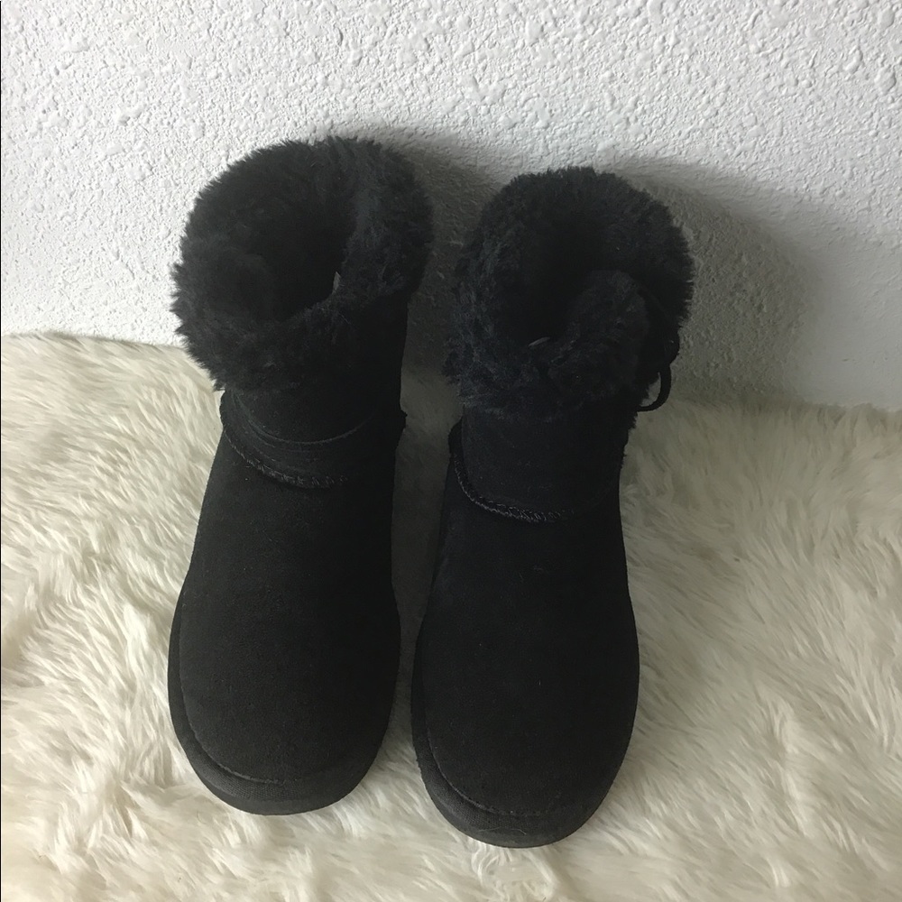 Lamo black suede winter boots size 6